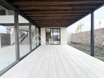Casa en VENTA en Lomas del Campanario Norte