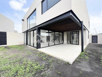Casa en VENTA en Lomas del Campanario Norte