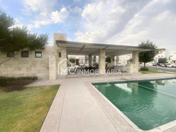 CASA EN VENTA EN EL REFUGIO