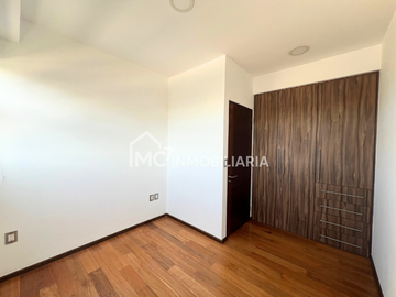 Departamento en VENTA en City View El Campanario