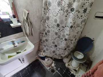 Venta Casa 3 ambientes con garage en Castelar