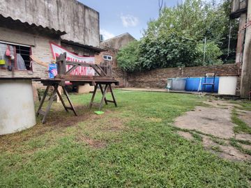 Venta Casa 3 ambientes con garage en Castelar