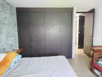 Oportunidad! Casa Barcelona en Puerta Real, 3 recámaras, seguridad.