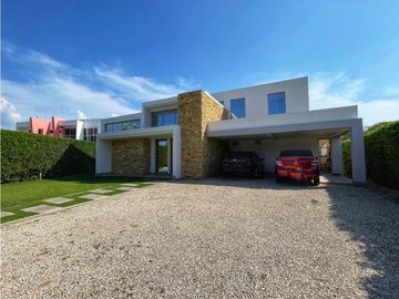 Venta Lujosa Casa en Condominio Terranova ZONA NORTE Cartagena