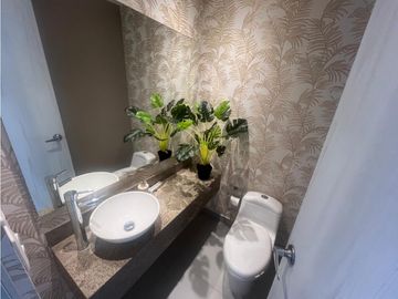 SE VENDE EXCLUSIVO Y AMPLIO APARTAMENTO EL PORTAL DE GENOVES