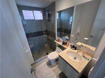 SE VENDE EXCLUSIVO Y AMPLIO APARTAMENTO EL PORTAL DE GENOVES
