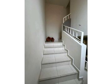 CASA DUPLEX  EN PASEO DE CANTABRIA 3REC 1.5B  119M2 REMODELADA