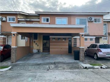 CASA DUPLEX  EN PASEO DE CANTABRIA 3REC 1.5B  119M2 REMODELADA