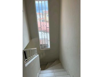 CASA DUPLEX  EN PASEO DE CANTABRIA 3REC 1.5B  119M2 REMODELADA