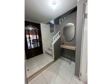 CASA DUPLEX  EN PASEO DE CANTABRIA 3REC 1.5B  119M2 REMODELADA