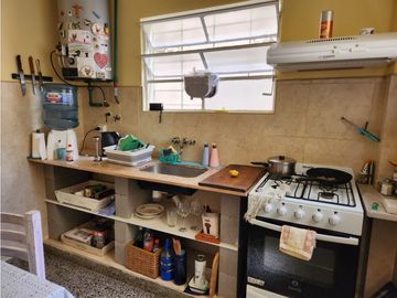 VENTA CASA 5 AMBIENTES CON TERRAZA, QUINCHO Y JARDIN. RUCCI 4500