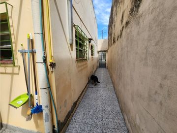 VENTA CASA 5 AMBIENTES CON TERRAZA, QUINCHO Y JARDIN. RUCCI 4500