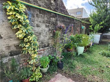 VENTA CASA 5 AMBIENTES CON TERRAZA, QUINCHO Y JARDIN. RUCCI 4500