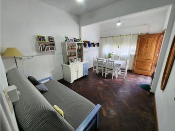 VENTA CASA 5 AMBIENTES CON TERRAZA, QUINCHO Y JARDIN. RUCCI 4500