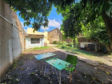 VENTA CASA 5 AMBIENTES CON TERRAZA, QUINCHO Y JARDIN. RUCCI 4500