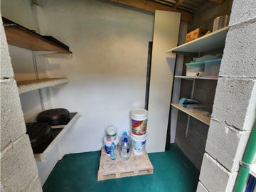 VENTA CASA 5 AMBIENTES CON TERRAZA, QUINCHO Y JARDIN. RUCCI 4500