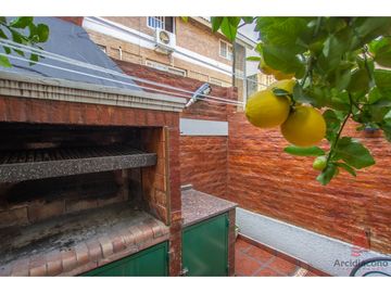 TRIPLEX 4 AMB VENTA CON PATIO Y GARAGE CUBIERTO. TANDIL 4800 MATADEROS