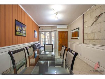 TRIPLEX 4 AMB VENTA CON PATIO Y GARAGE CUBIERTO. TANDIL 4800 MATADEROS
