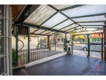 TRIPLEX 4 AMB VENTA CON PATIO Y GARAGE CUBIERTO. TANDIL 4800 MATADEROS