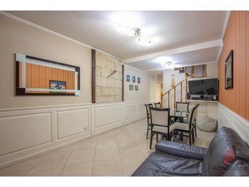 TRIPLEX 4 AMB VENTA CON PATIO Y GARAGE CUBIERTO. TANDIL 4800 MATADEROS