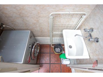TRIPLEX 4 AMB VENTA CON PATIO Y GARAGE CUBIERTO. TANDIL 4800 MATADEROS