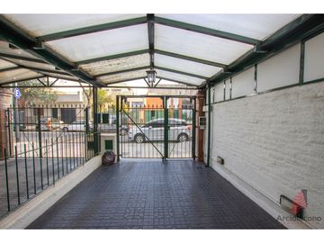 TRIPLEX 4 AMB VENTA CON PATIO Y GARAGE CUBIERTO. TANDIL 4800 MATADEROS