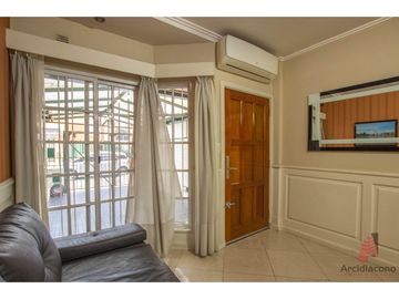 TRIPLEX 4 AMB VENTA CON PATIO Y GARAGE CUBIERTO. TANDIL 4800 MATADEROS