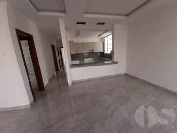 CASA EN VENTA EN SUR DE MANTA