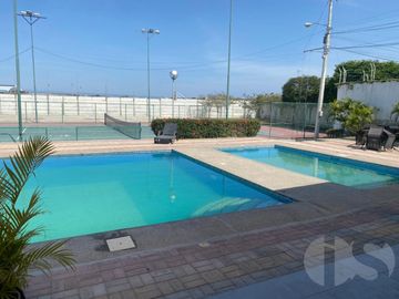 CASA EN VENTA EN SUR DE MANTA