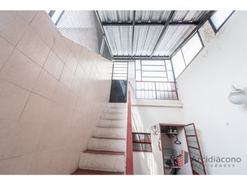 VENTA PH 3 AMBIENTES CON TERRAZA. LEGUIZAMON 3900, VIILA LUGANO.