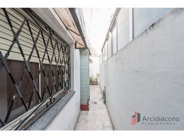 VENTA PH 3 AMBIENTES CON TERRAZA. LEGUIZAMON 3900, VIILA LUGANO.