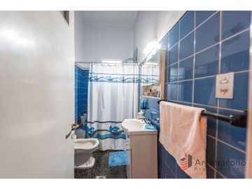 VENTA PH 3 AMBIENTES CON TERRAZA. LEGUIZAMON 3900, VIILA LUGANO.