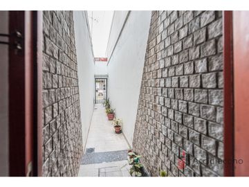 VENTA PH 3 AMBIENTES CON TERRAZA. LEGUIZAMON 3900, VIILA LUGANO.