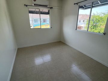 3 Bedroom Townhouse for sale at Baan Pruksa 73