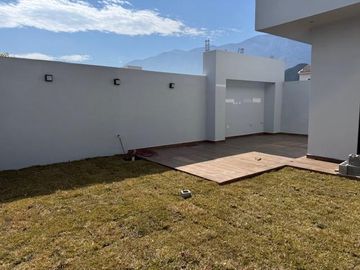 Casa en Valle de Cristal en Venta Zona Carr Nacional