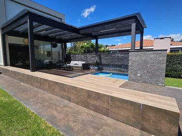 CASA DE LUJO 3 DORMITORIOS CON SUITE INDEPENDIENTE, Santa Inés Cumbayá