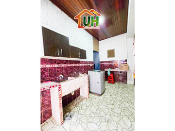 00394  VENTA CASA YARINACOCHA  MATERIAL SEMINOBLE  400 m2