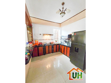 00394  VENTA CASA YARINACOCHA  MATERIAL SEMINOBLE  400 m2