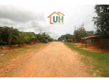 00394  VENTA CASA YARINACOCHA  MATERIAL SEMINOBLE  400 m2