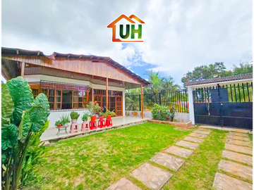 00394  VENTA CASA YARINACOCHA  MATERIAL SEMINOBLE  400 m2