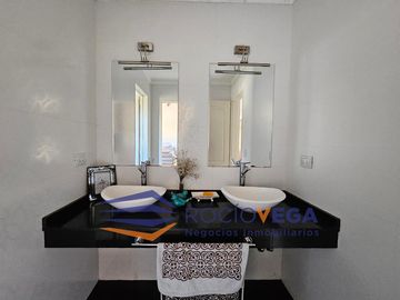 Casa en  venta  y/o alquiler en country Banco Provincia, Francisco Alvarez Moreno