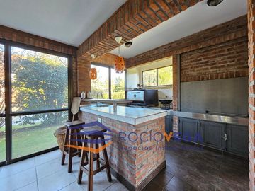 Casa en  venta  y/o alquiler en country Banco Provincia, Francisco Alvarez Moreno