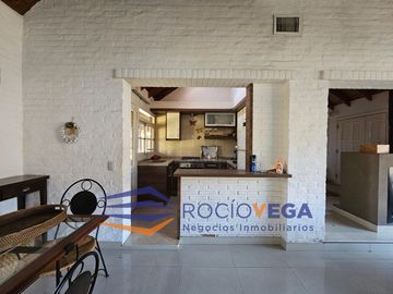 Casa en  venta  y/o alquiler en country Banco Provincia, Francisco Alvarez Moreno