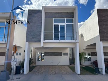 Casa en venta en Bosques Boreales Frente a Parque