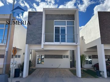 Casa en venta en Bosques Boreales Frente a Parque