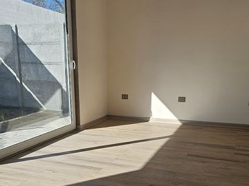 VENDE AMPLIA CASA  EN CHIGUAYANTE. (NUEVA)