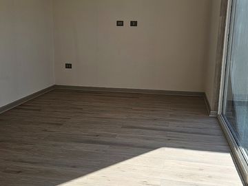 VENDE AMPLIA CASA  EN CHIGUAYANTE. (NUEVA)