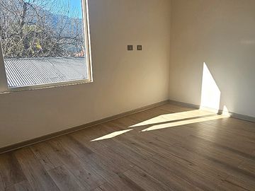 VENDE AMPLIA CASA  EN CHIGUAYANTE. (NUEVA)