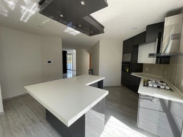 Casa en venta a estrenar en Sayavedra