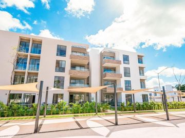 Departamento en Venta en Bali, Playa del Carmen, 3 Recámaras, Alberca, Lujo!